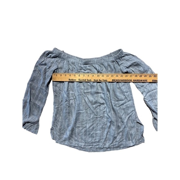 Anthropologie Cloth & Stone Brand Gray/White Striped Flannel off shoulder - XS - Picture 4 of 5